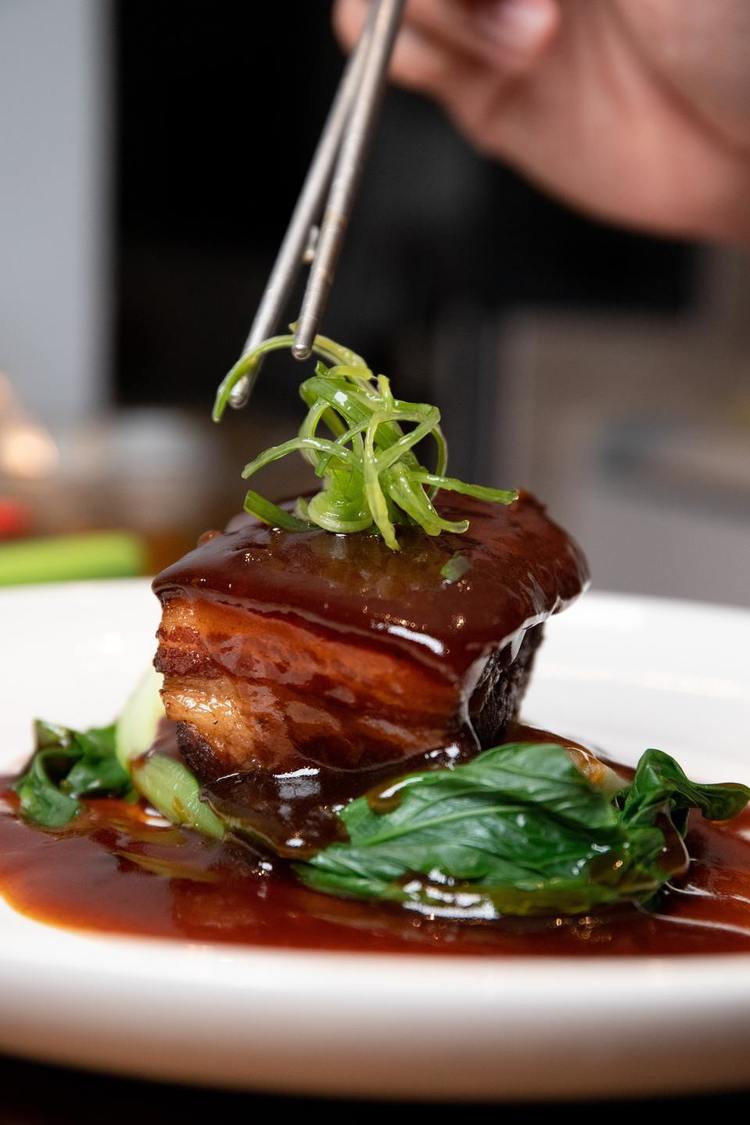 Sweet and Spicy Braised Pork Belly with Spinach Recipe